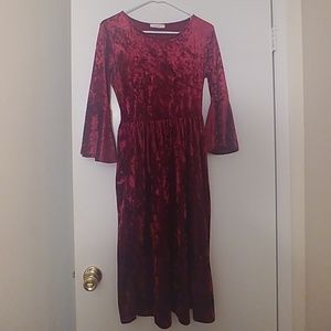 Reborn J Crushed Velvet Bell Sleeve Dress